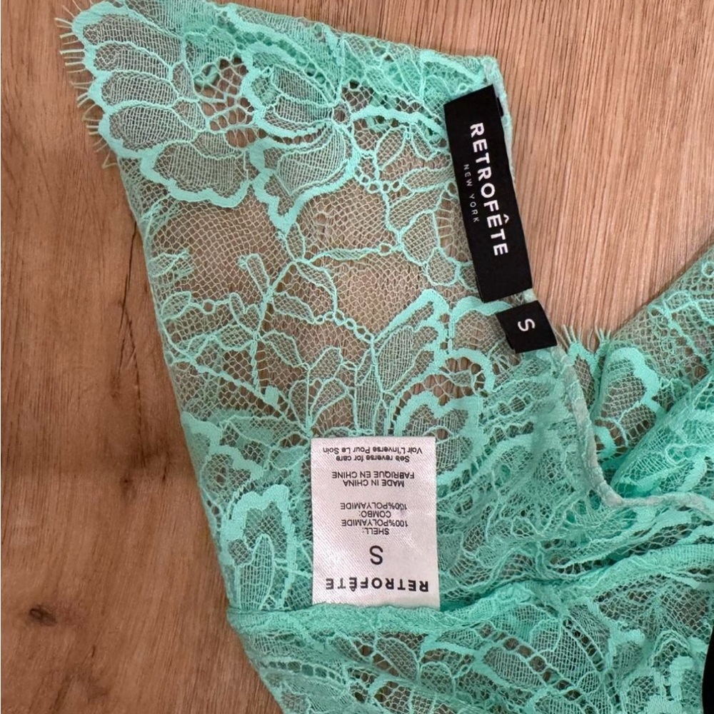 Retrofete Aqua Lace Top - Picture 4 of 4